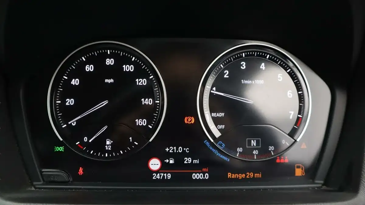 2020-bmw-x1-15-sdrive18i-se-big-10