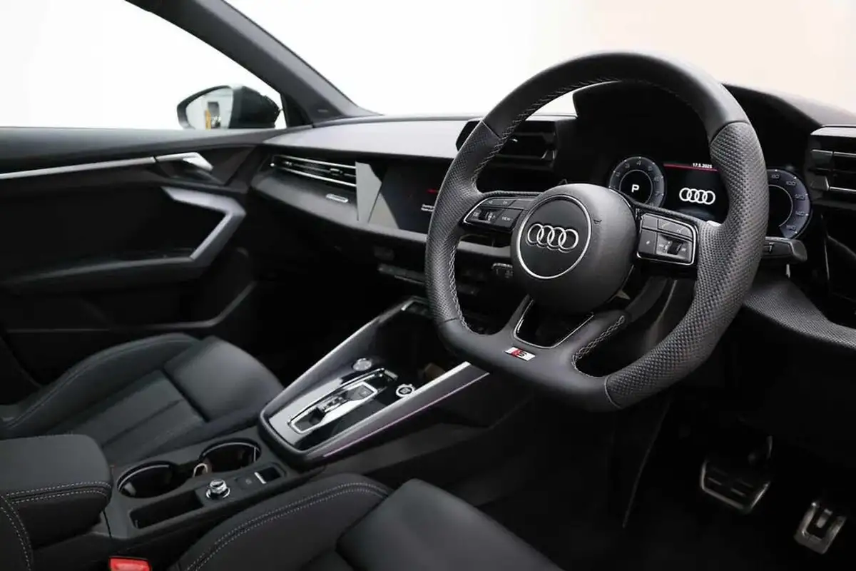 2024-audi-a3-15-35-tfsi-black-edition-sportback-5d-big-6