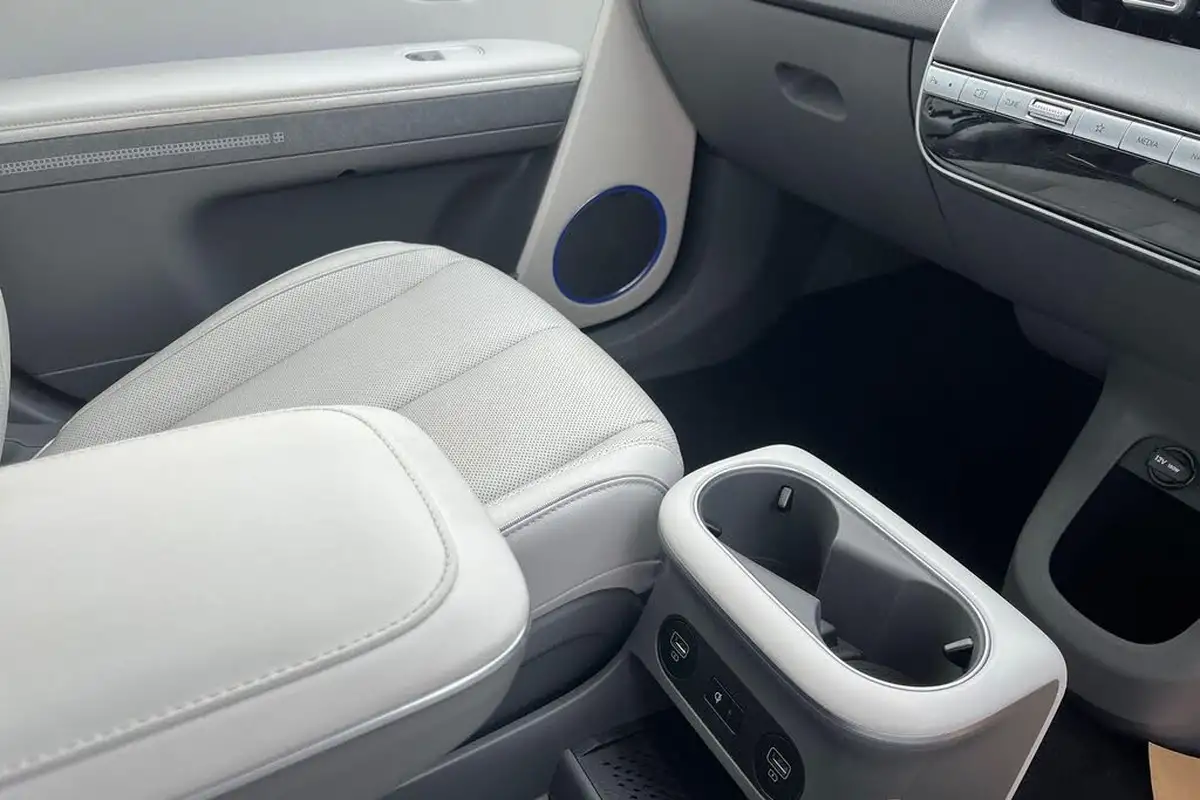 2024-hyundai-ioniq-5-e-ultimate-325ps-77kwh-awd-big-9