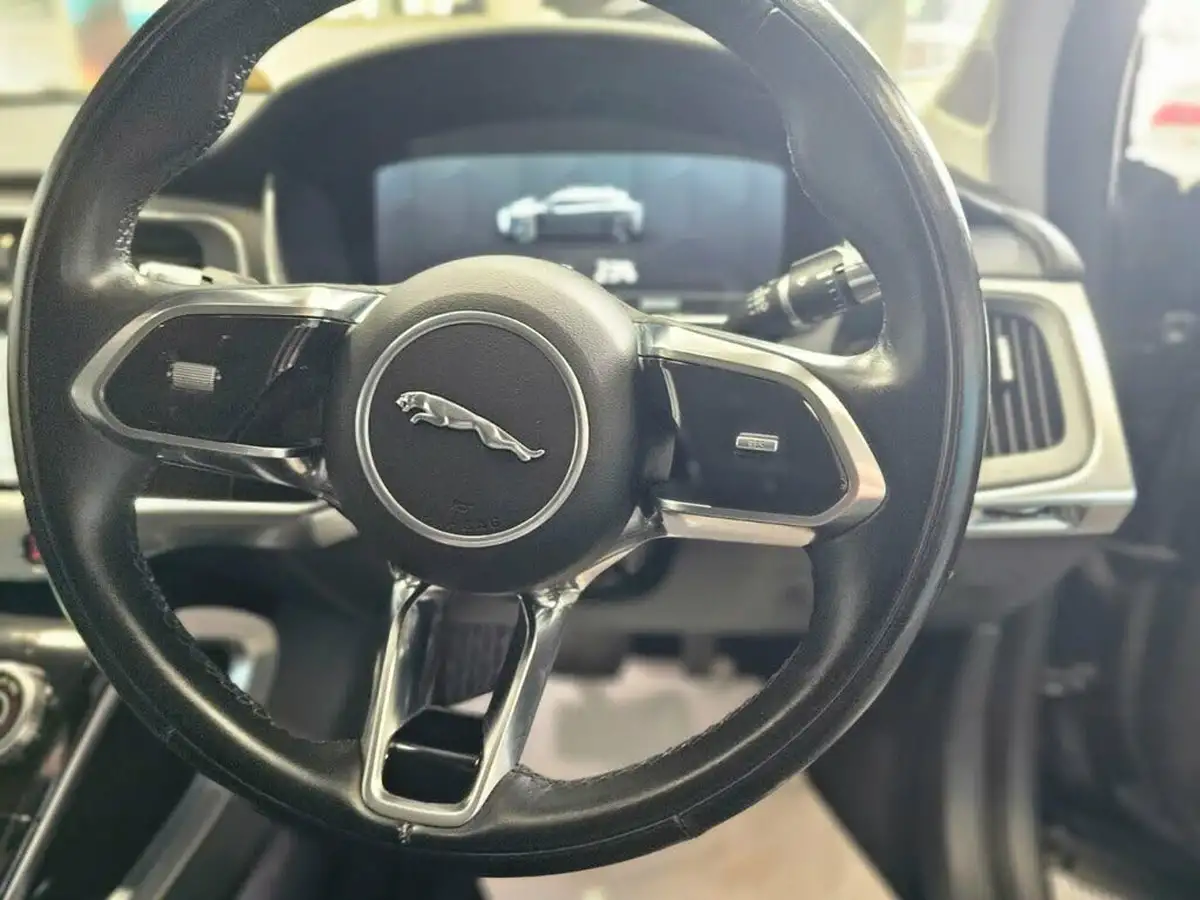 2020-jaguar-i-pace-ev400-hse-big-40