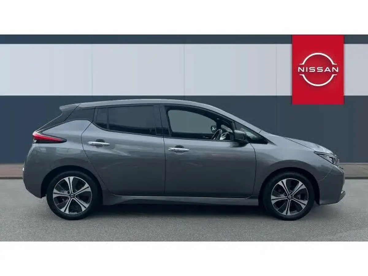 2021-nissan-leaf-e-tekna-big-4