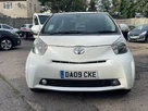 2009-toyota-iq-10-2-small-8