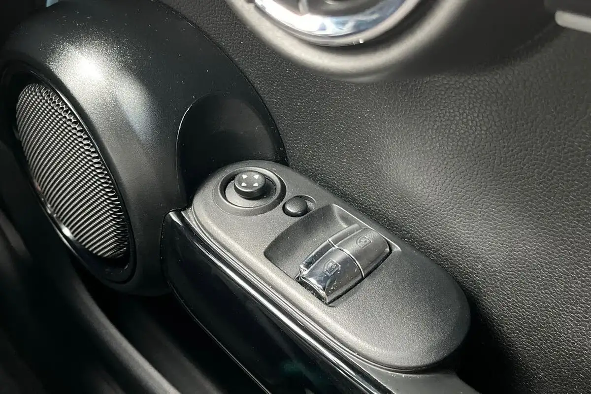 2021-mini-cooper-15-cooper-sport-hatchback-3d-auto-big-10