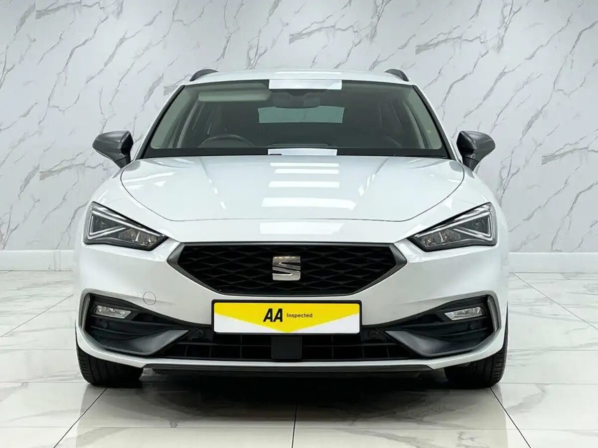 2022-seat-leon-14-e-hybrid-fr-estate-big-4