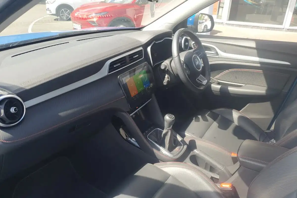 2021-mg-zs-suv-15-vti-tech-exclusive-big-1