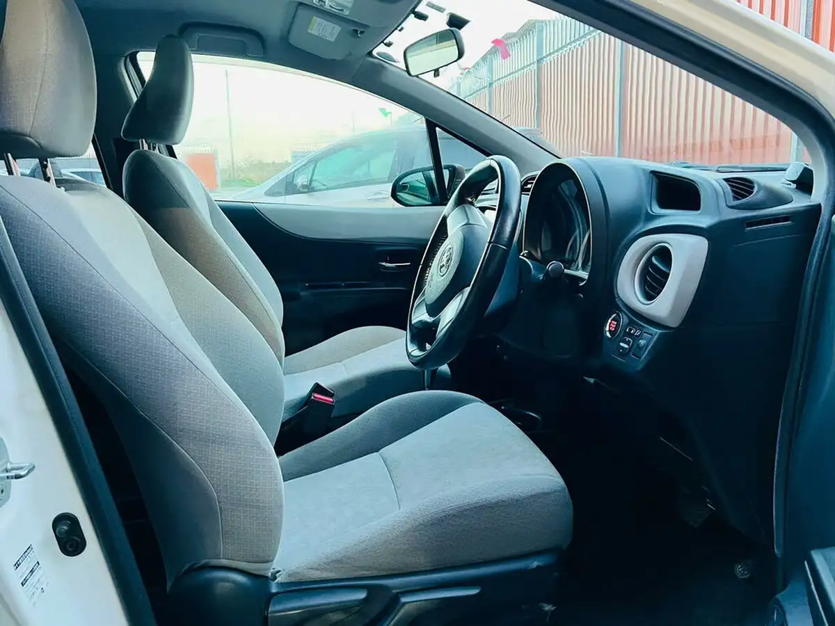 2011-toyota-yaris-big-2