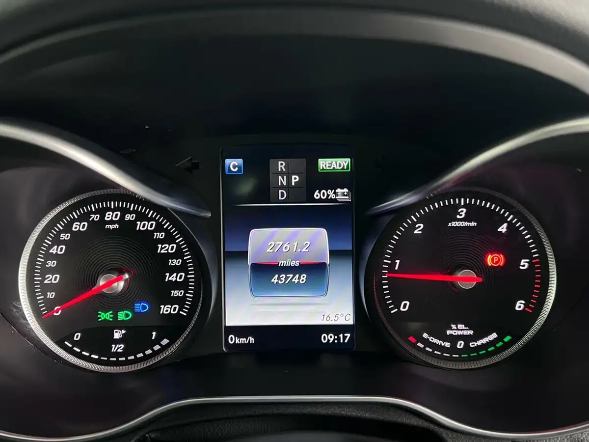 2017-mercedes-benz-c-class-21d-c300h-amg-line-premium-saloon-4d-7g-tronic-big-24