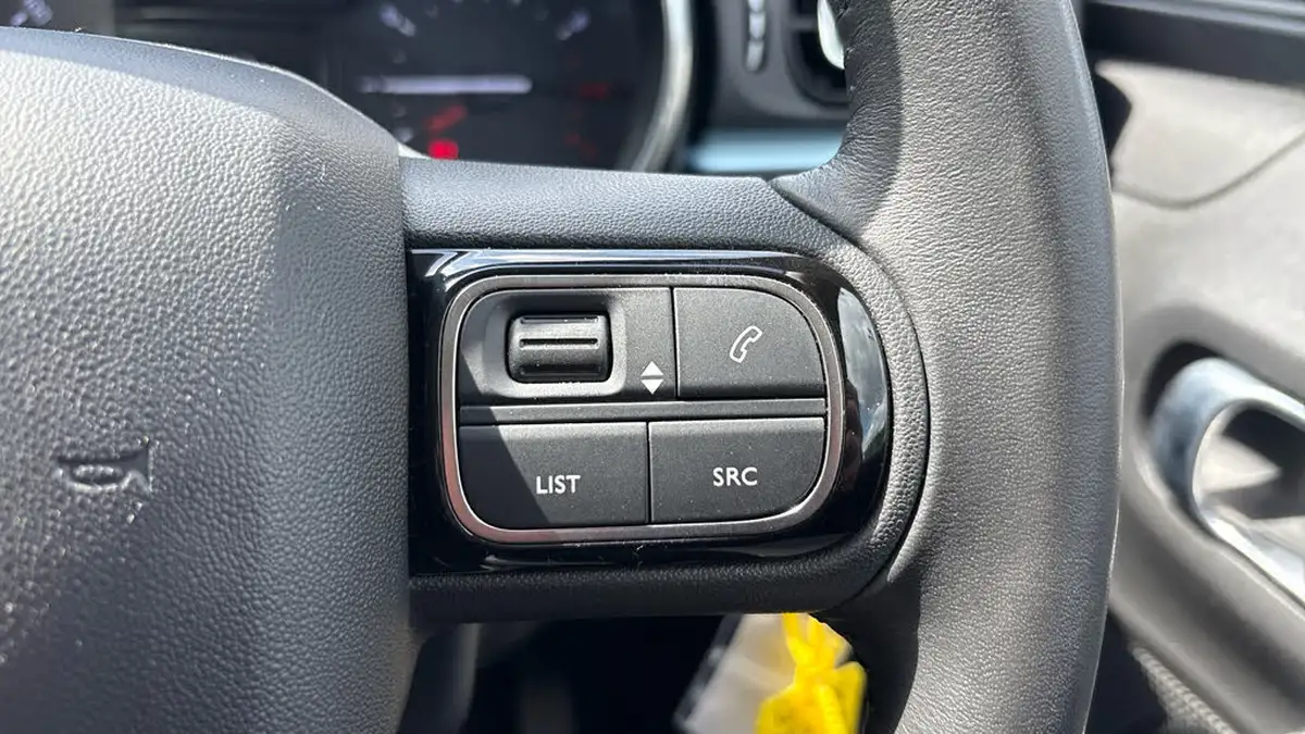 2023-citroen-c3-12-puretech-elle-83ps-ss-big-23