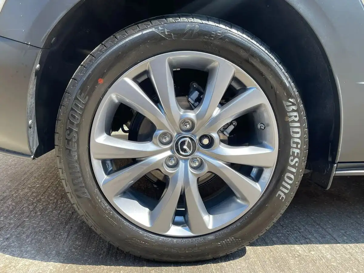 2025-mazda-cx-30-25-e-skyactiv-g-exclusive-line-big-14