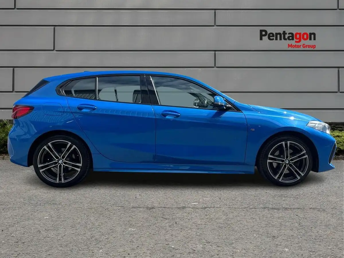 2022-bmw-1-series-15-118i-m-sport-lcp-big-13