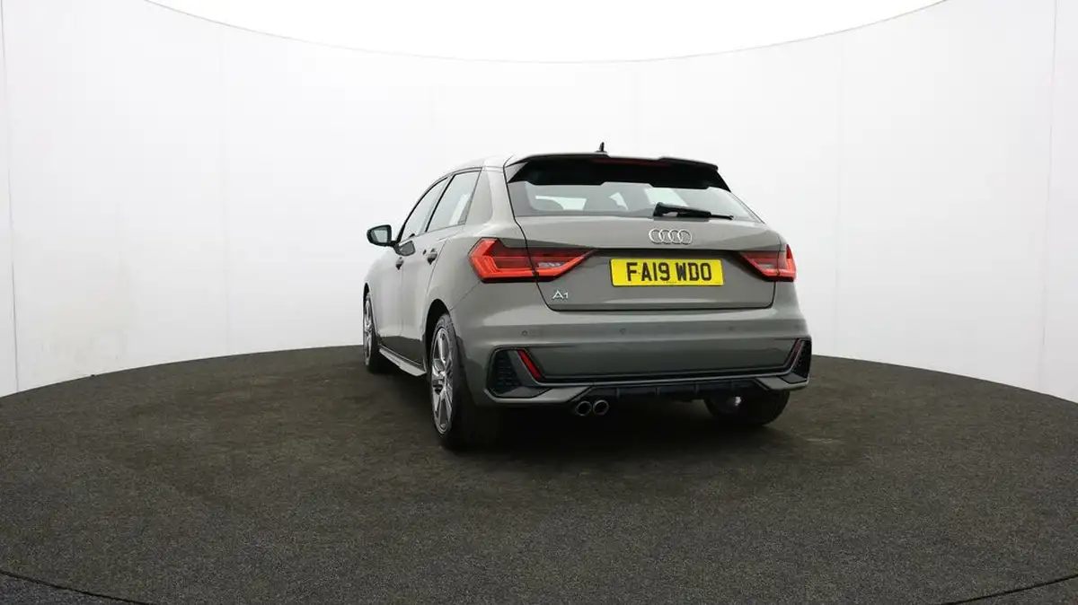 2019-audi-a1-20-40-tfsi-s-line-competition-big-9