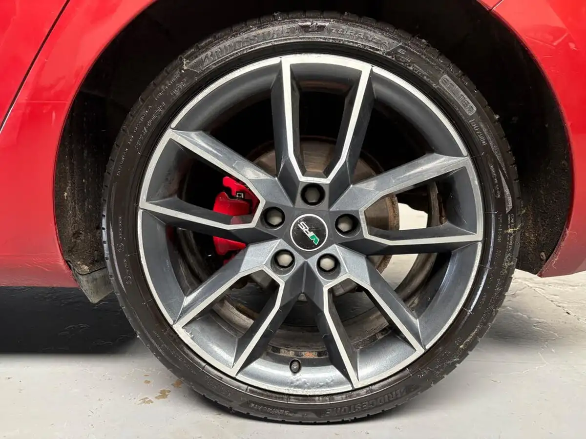 2013-skoda-octavia-20tdi-vrs-184ps-estate-big-15