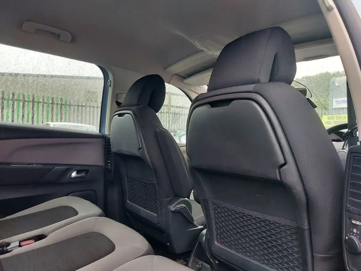 2014-citroen-grand-c4-picasso-16e-hdi-vtr-115ps-big-26