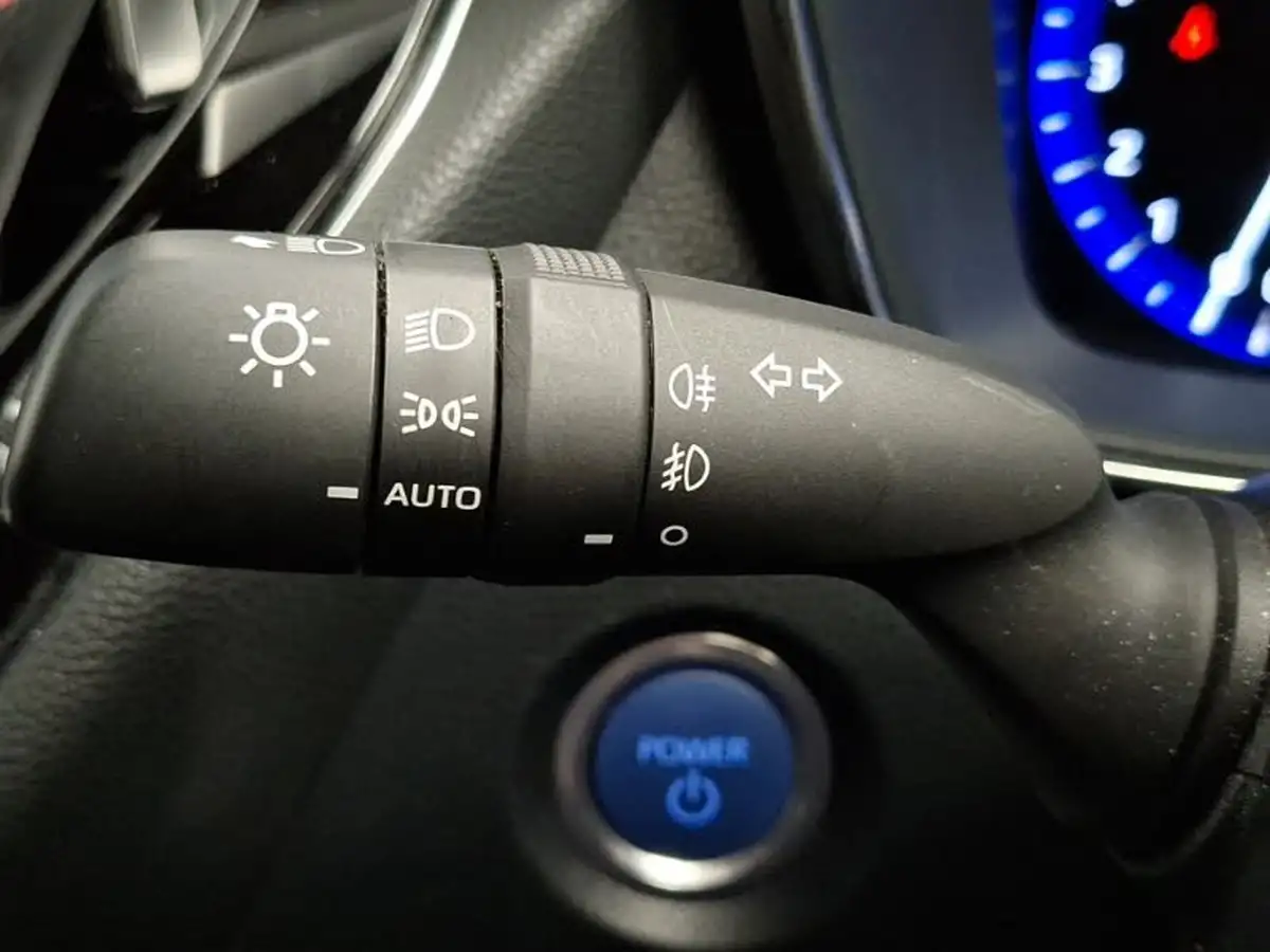 2022-toyota-corolla-18-vvt-i-gr-sport-138bhp-hatchback-big-16