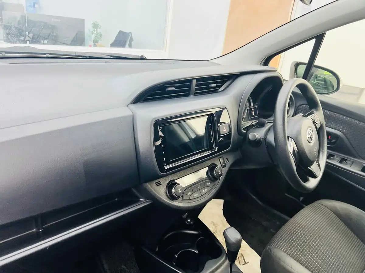 2019-toyota-yaris-big-12
