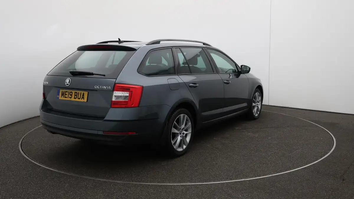 2019-skoda-octavia-20tdi-se-l-estate-dsg-big-47