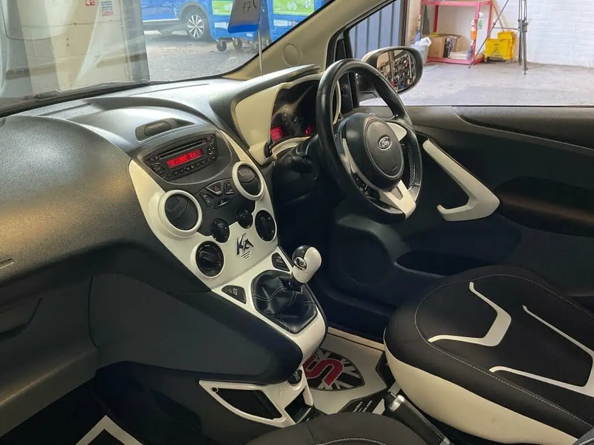 2016-ford-ka-12-zetec-white-edition-big-26