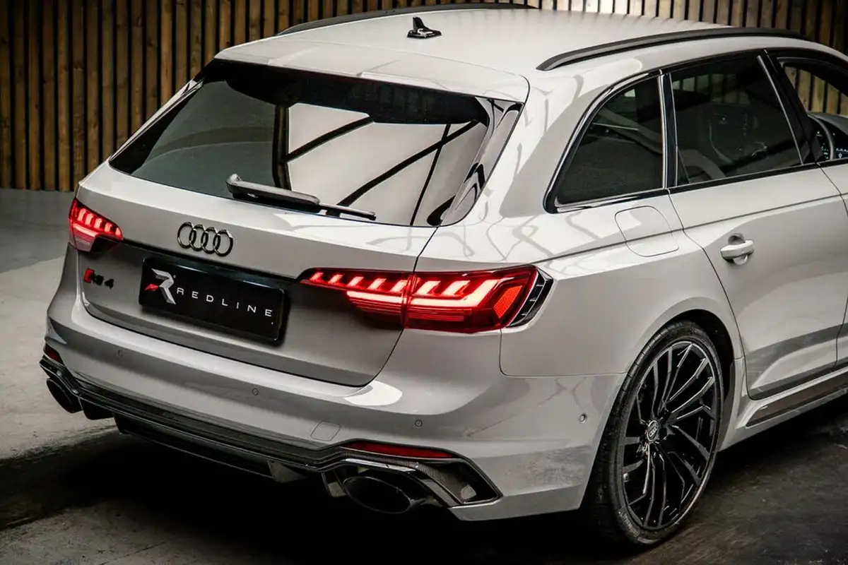 2023-audi-rs4-avant-29-tfsi-carbon-black-big-21