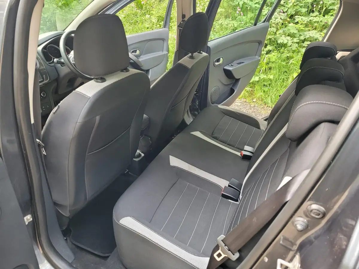 2017-dacia-sandero-stepway-15dci-laureate-big-13