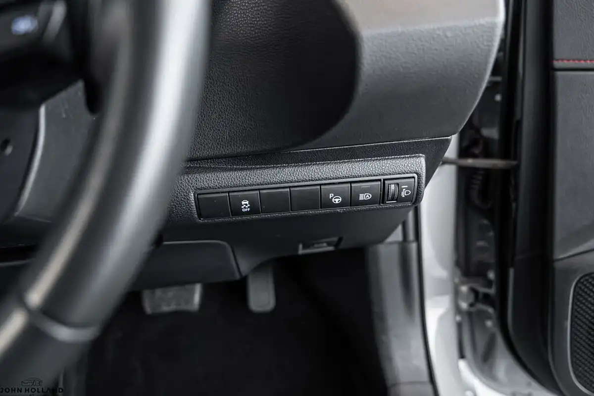 2022-toyota-corolla-20-vvt-i-excel-181bhp-trk-hatchback-big-37