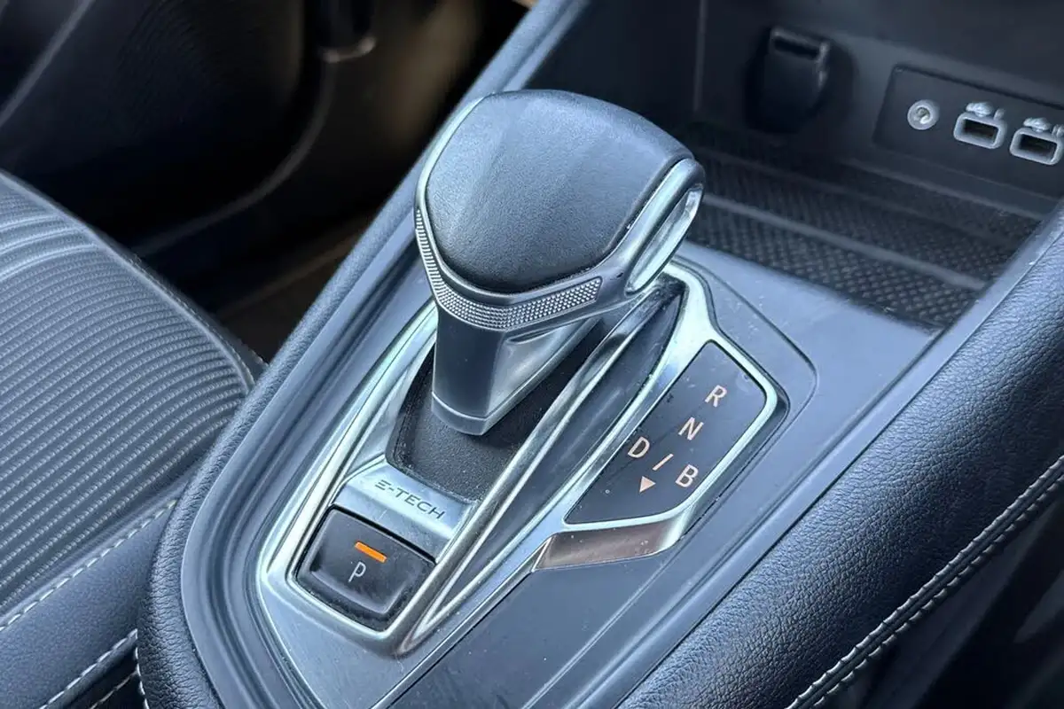2023-renault-captur-16-e-tech-engineered-145ps-full-big-22