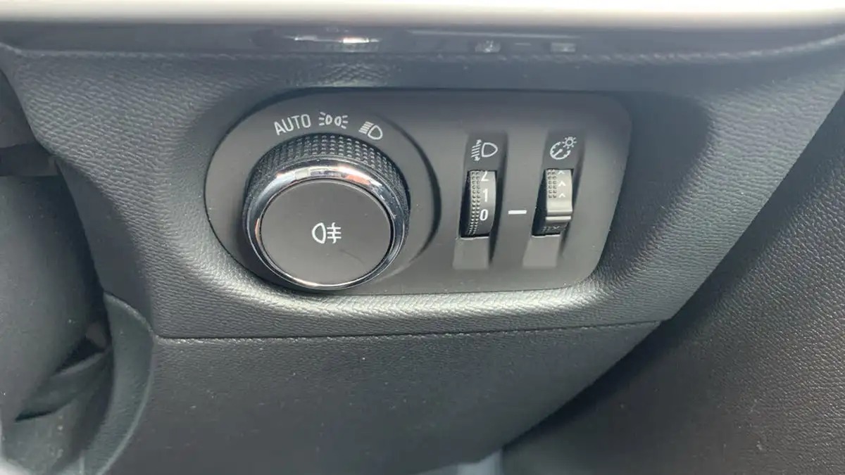 2024-vauxhall-mokka-12-design-130ps-auto-big-33