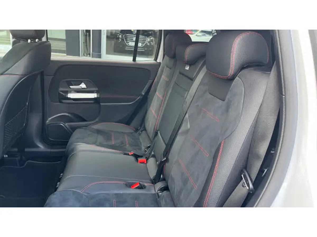 2023-mercedes-benz-glb-class-13-glb200-amg-line-executive-big-15
