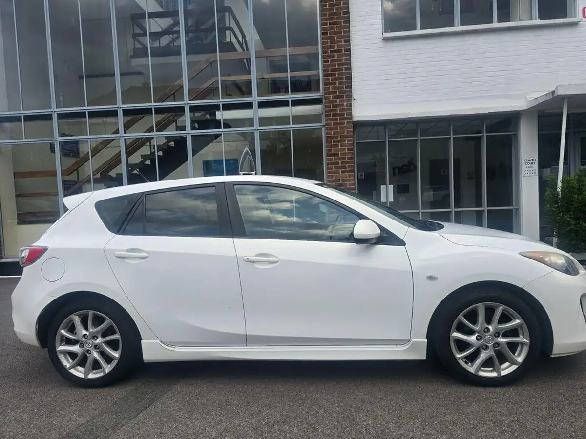 2012-mazda-mazda3-16-sport-big-4