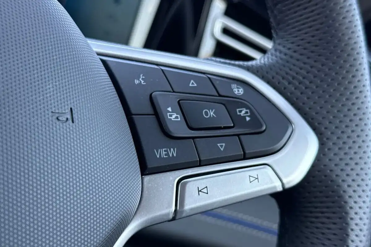 2024-volkswagen-tiguan-15-etsi-r-line-big-50