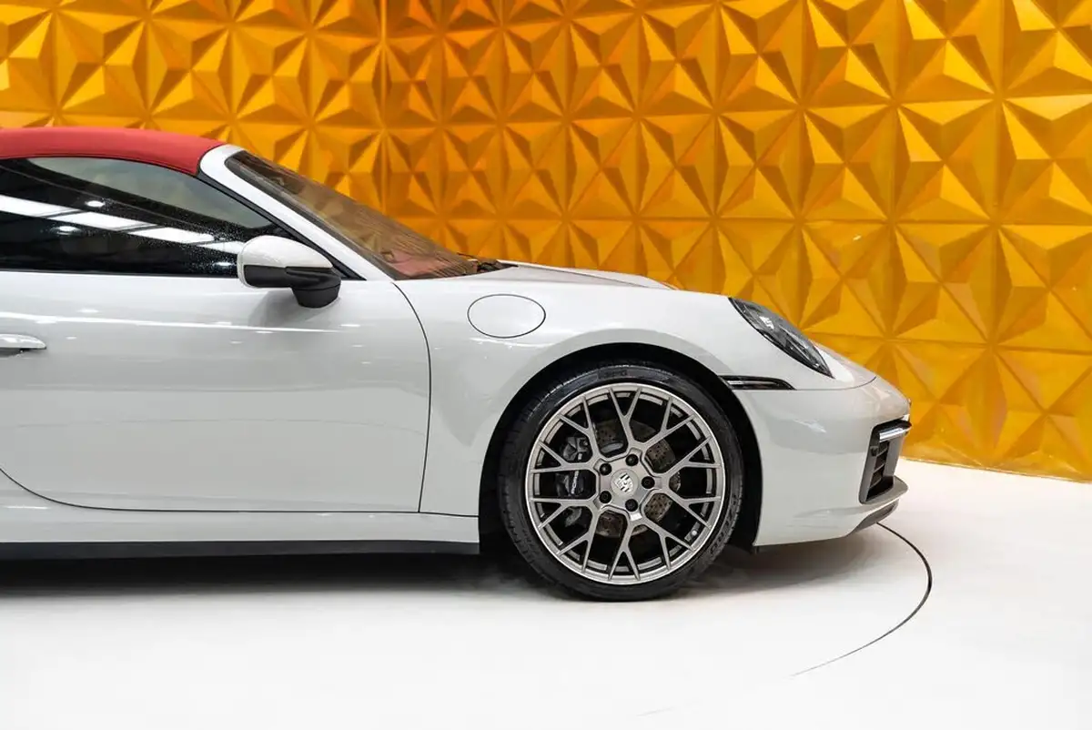2023-porsche-911-30-targa-4-big-35