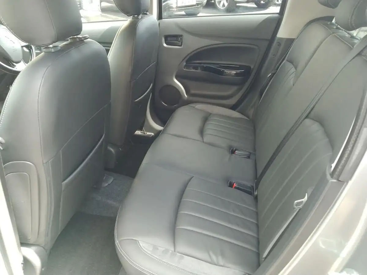2017-mitsubishi-mirage-12-juro-big-14