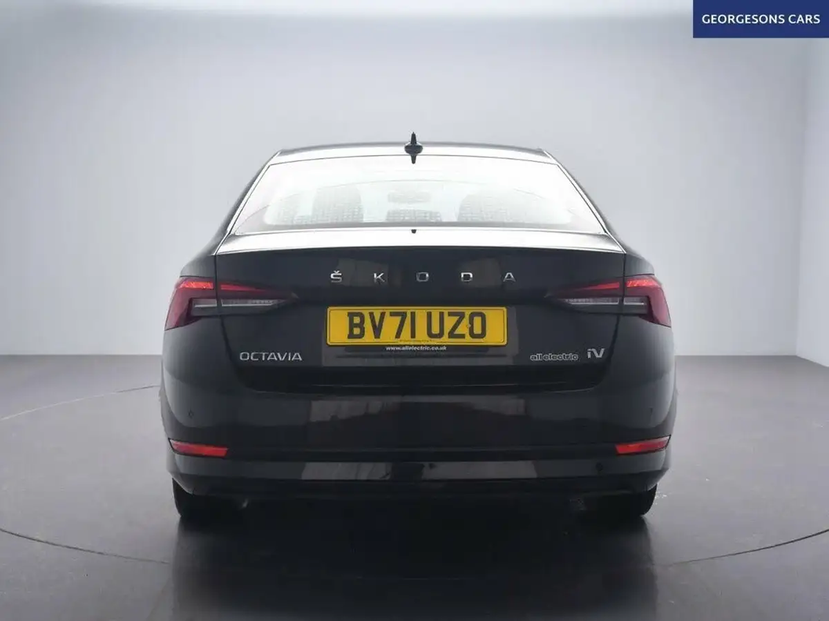 2021-skoda-octavia-14-tsi-se-technology-hatchback-big-7
