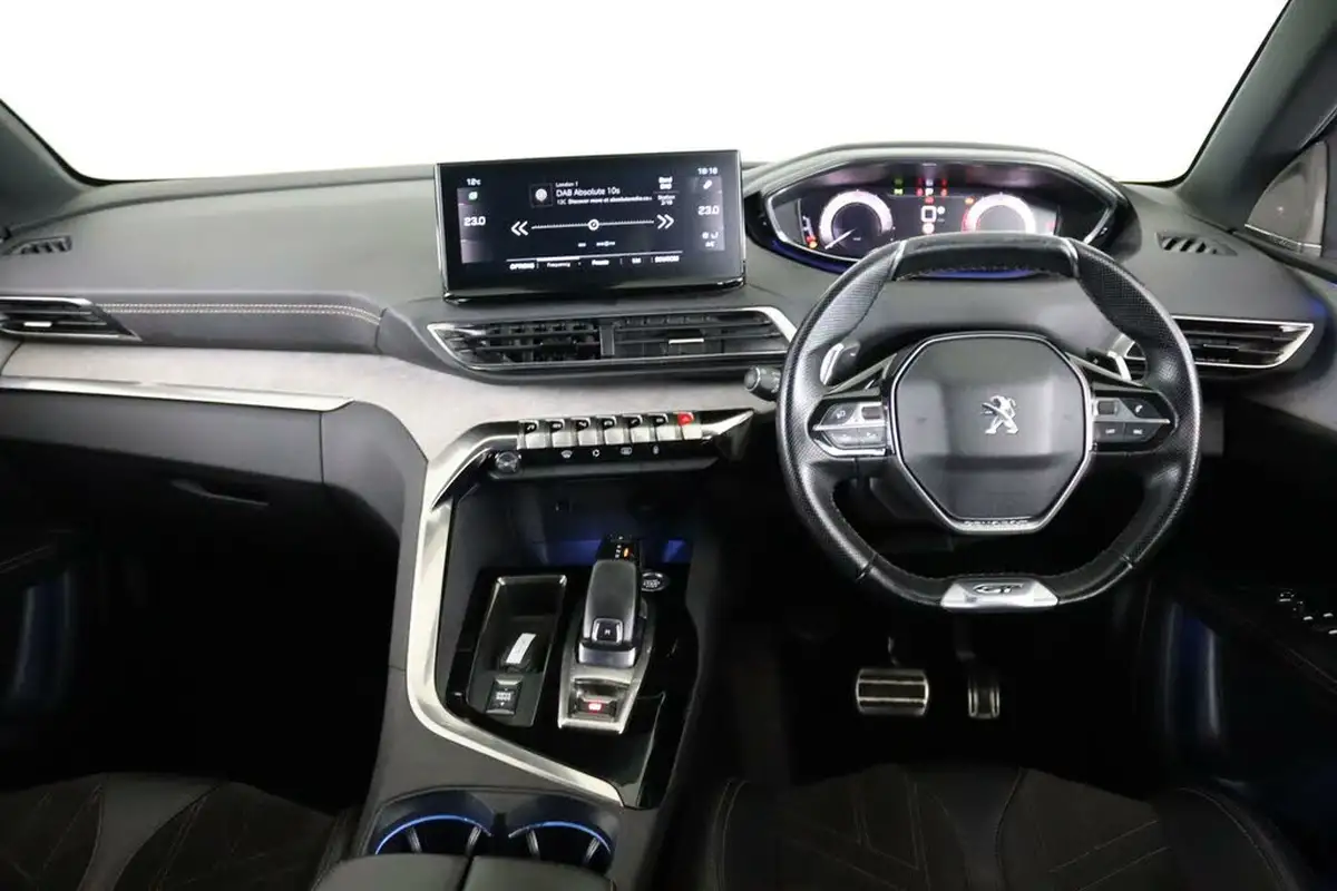 2022-peugeot-5008-suv-12-puretech-gt-premium-big-12