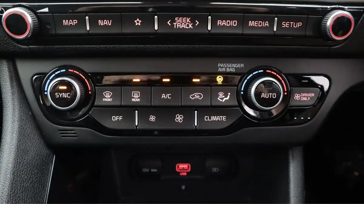 2019-kia-niro-16-gdi-3-156kwh-big-12