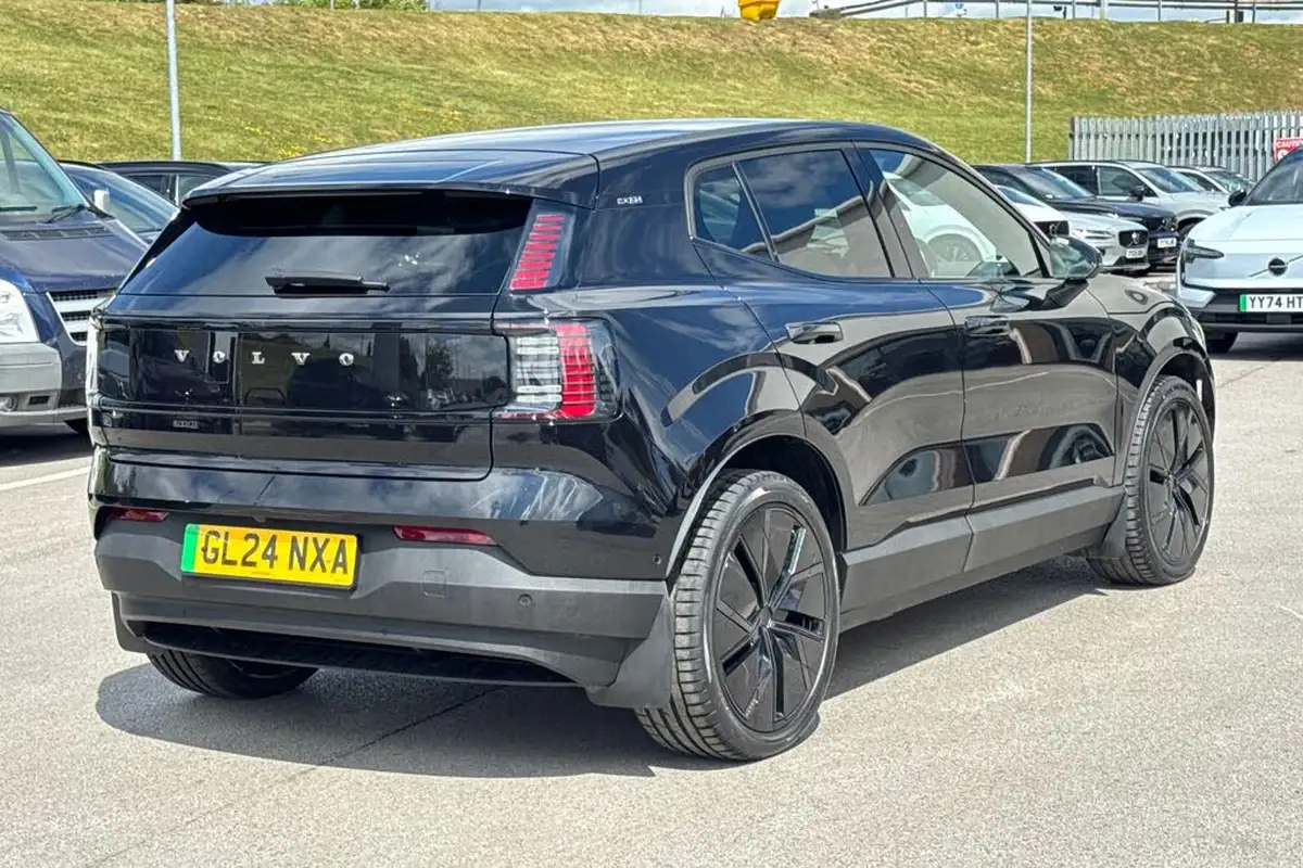 2024-volvo-ex30-e-single-motor-ultra-big-39