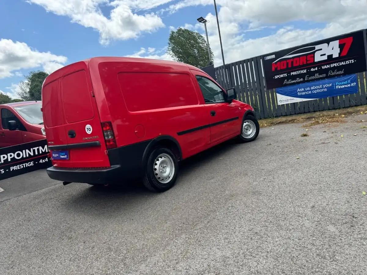 2010-vauxhall-combo-13td-1700-panel-big-26