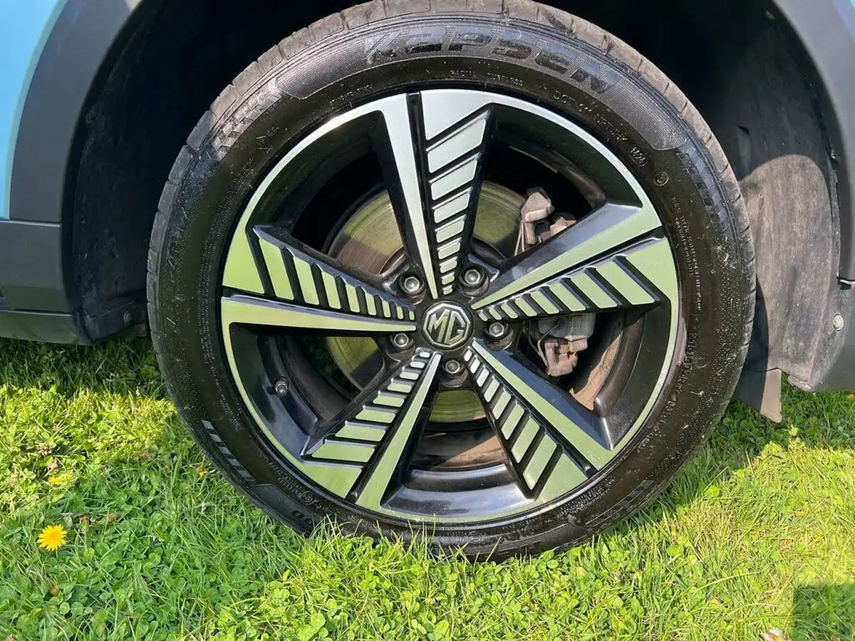 2021-mg-zs-suv-e-exclusive-ev-big-28