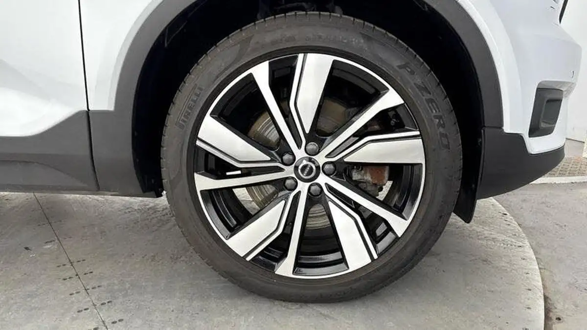2022-volvo-xc40-15-t5-r-design-pro-big-4