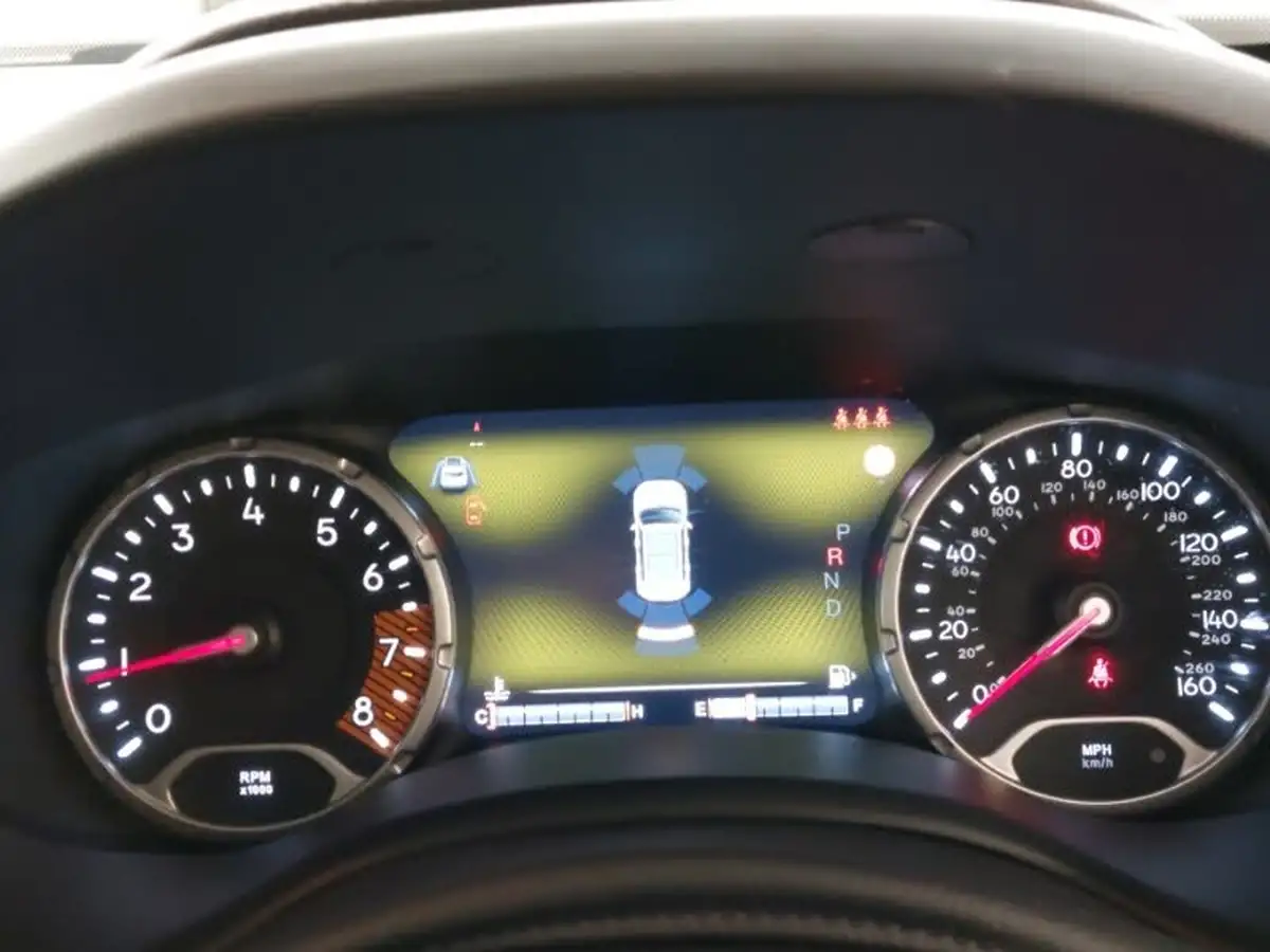2018-jeep-renegade-13-gse-limited-big-15