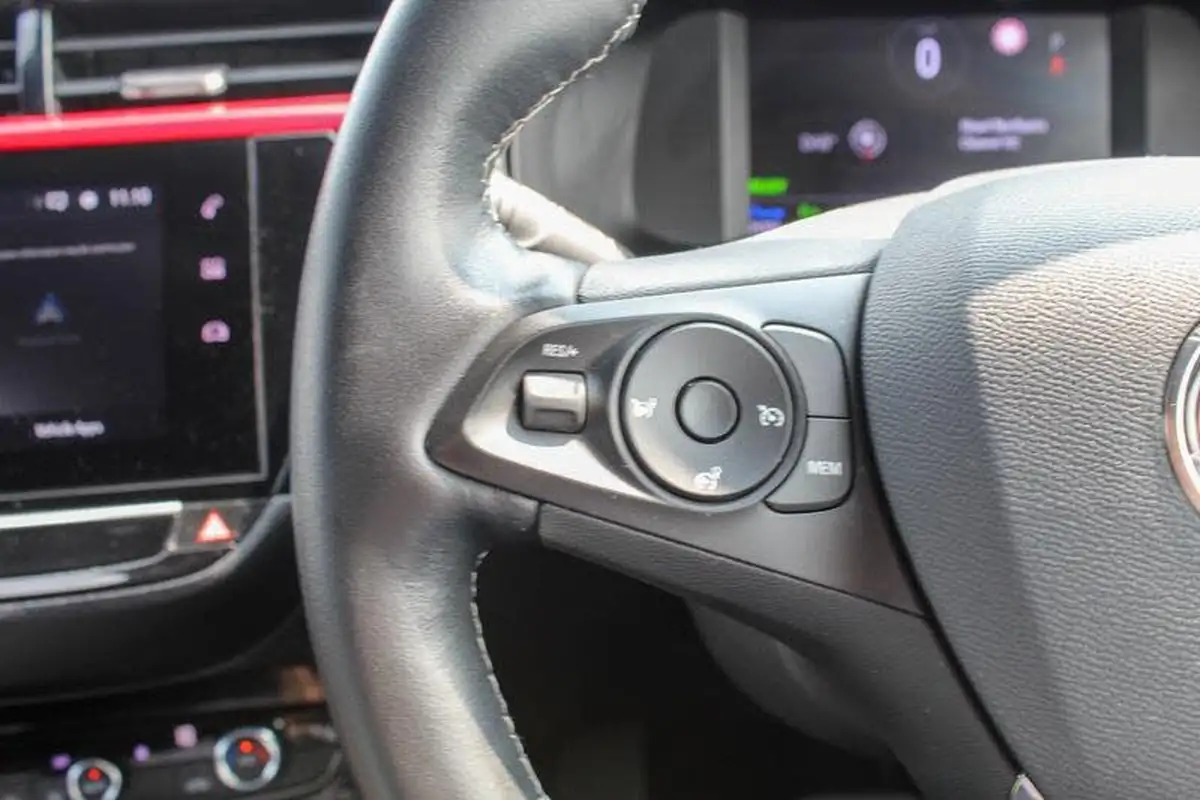 2022-vauxhall-corsa-e-gs-line-electric-big-30