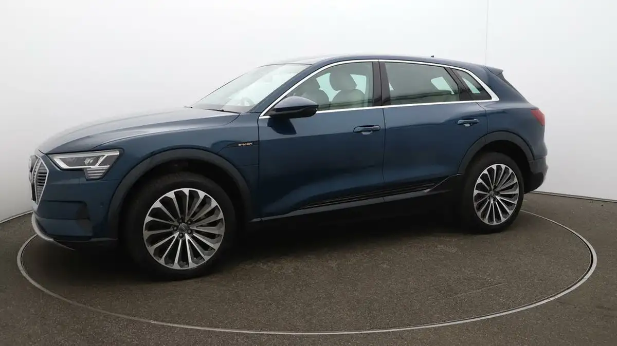 2019-audi-e-tron-55e-big-62