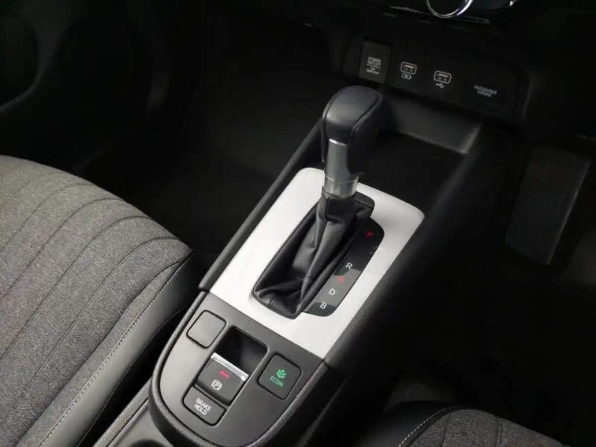 2021-honda-jazz-15-i-mmd-ex-107ps-big-14