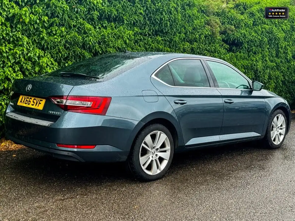 2016-skoda-superb-14-tsi-act-se-l-executive-hatchback-dsg-big-2
