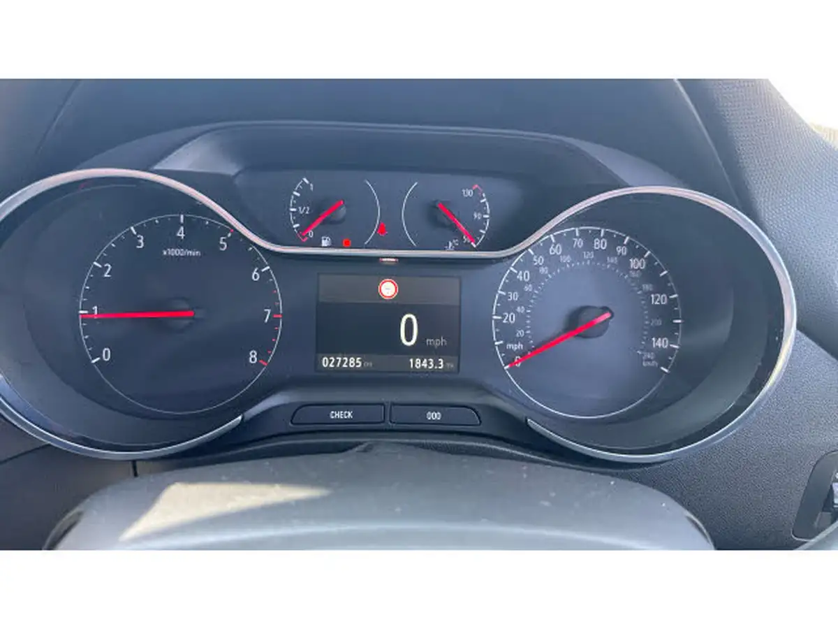 2022-vauxhall-crossland-12-elite-edition-130ps-auto-big-17