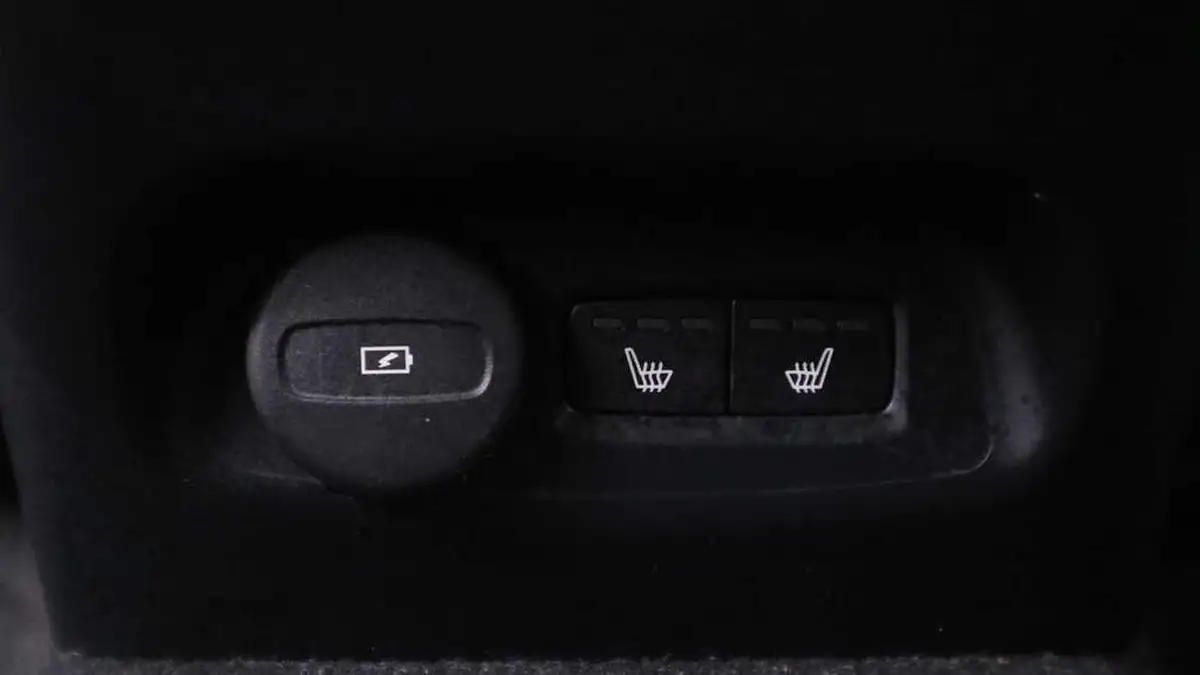 2022-volvo-c40-e-twin-recharge-pro-big-41