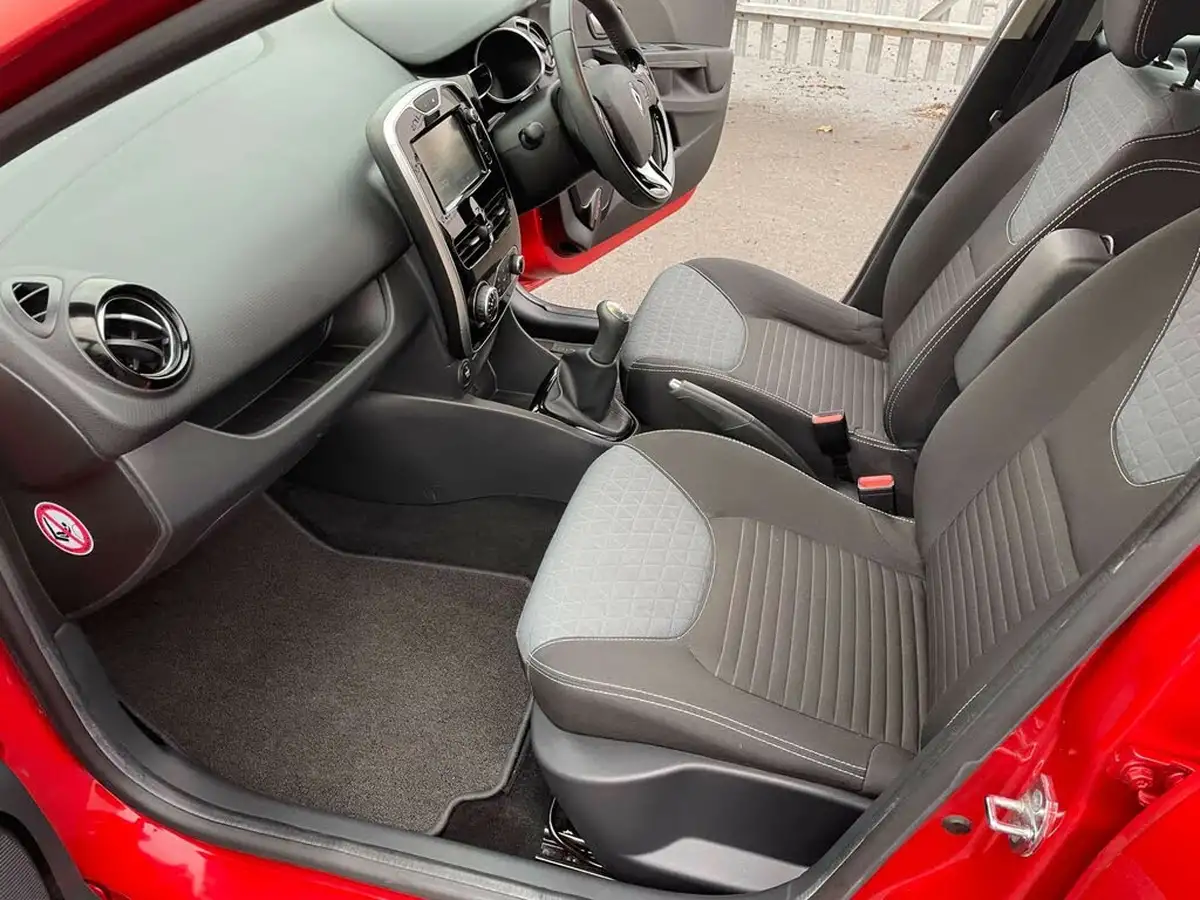 2015-renault-clio-15dci-dynamique-s-medianavss-big-12
