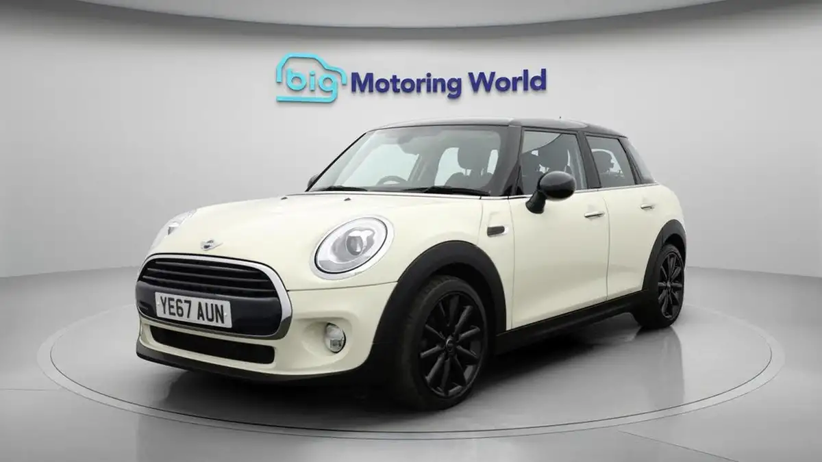2017-mini-cooper-15-cooper-ss-hatchback-5d-big-3