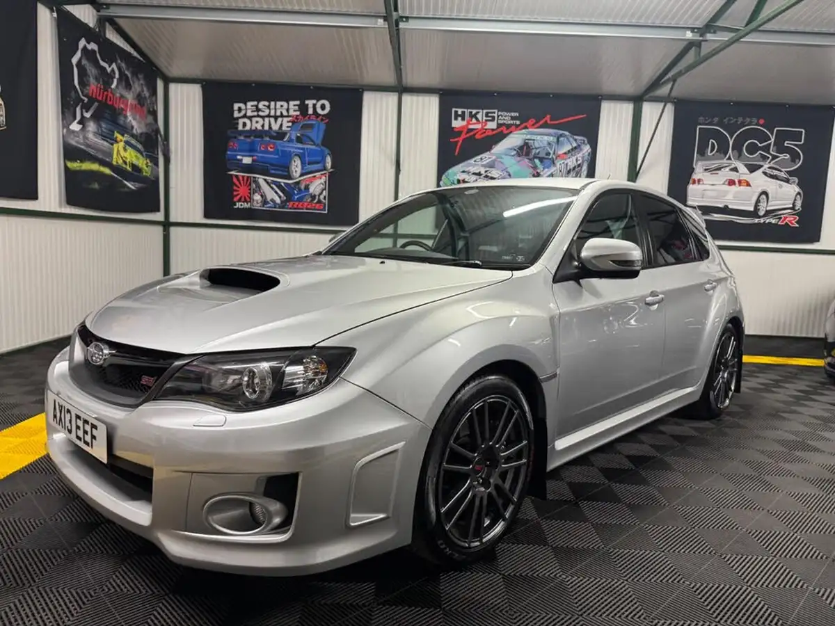 2013-subaru-wrx-25-sti-type-uk-hatchback-5d-big-8