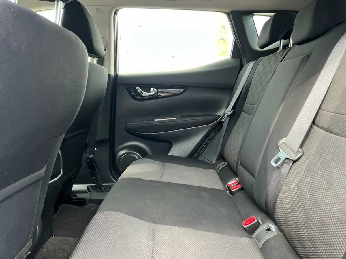2016-nissan-qashqai-15dci-n-connecta-99g-big-12