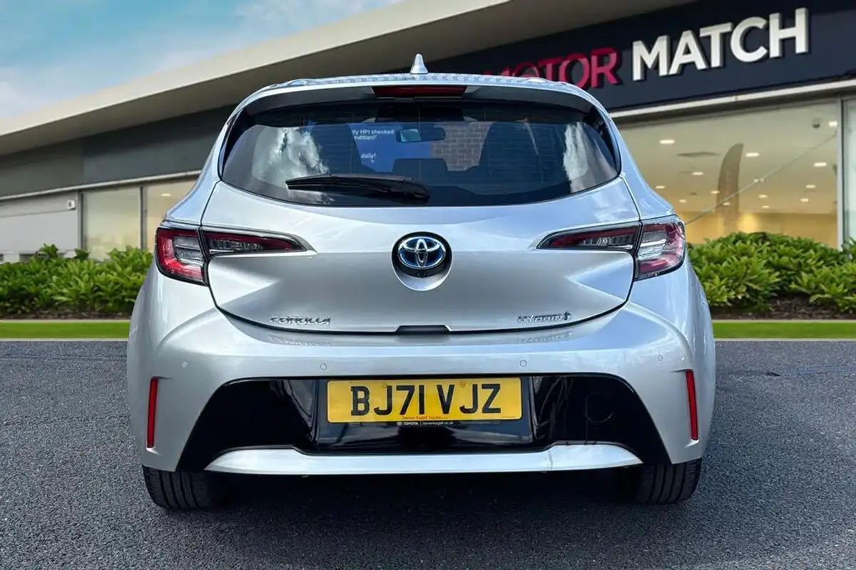 2022-toyota-corolla-18-vvt-i-icon-tech-trk-hatchback-5d-big-3